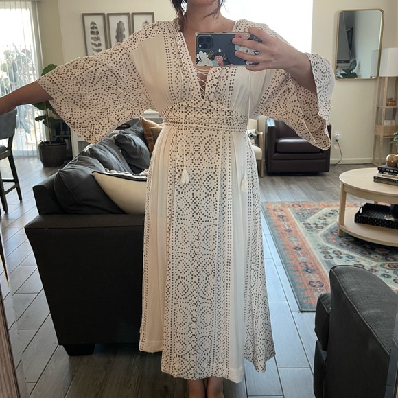 Free People Dresses & Skirts - Free People Boho Pattern, Maxi Beige Dress—size Medium. Perfect for fall🫶🏻•••